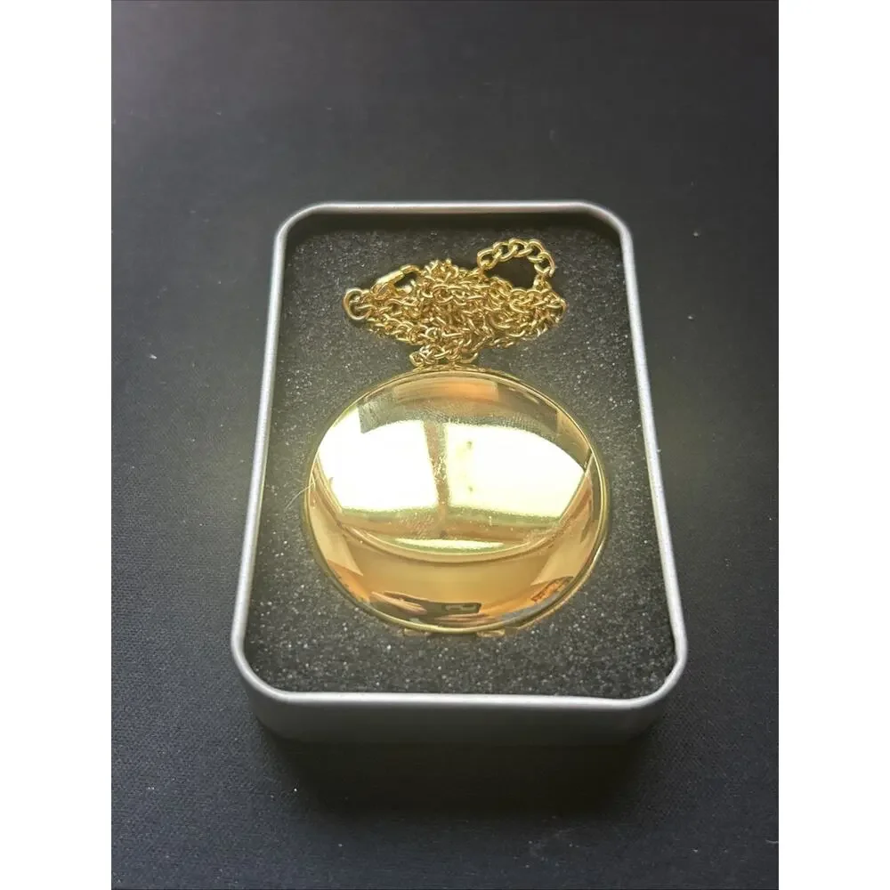 Unbranded gold tone